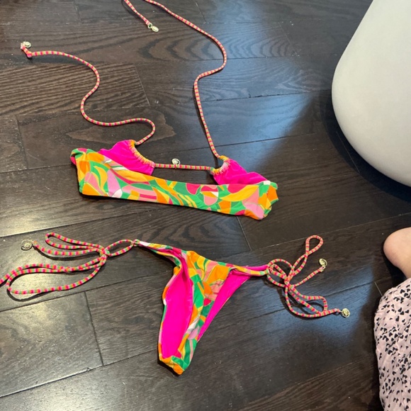 Bikini set - Picture 3 of 4